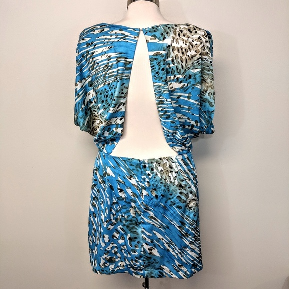 AKIRA Dresses & Skirts - Akira Cold Shoulder Tunic Dress